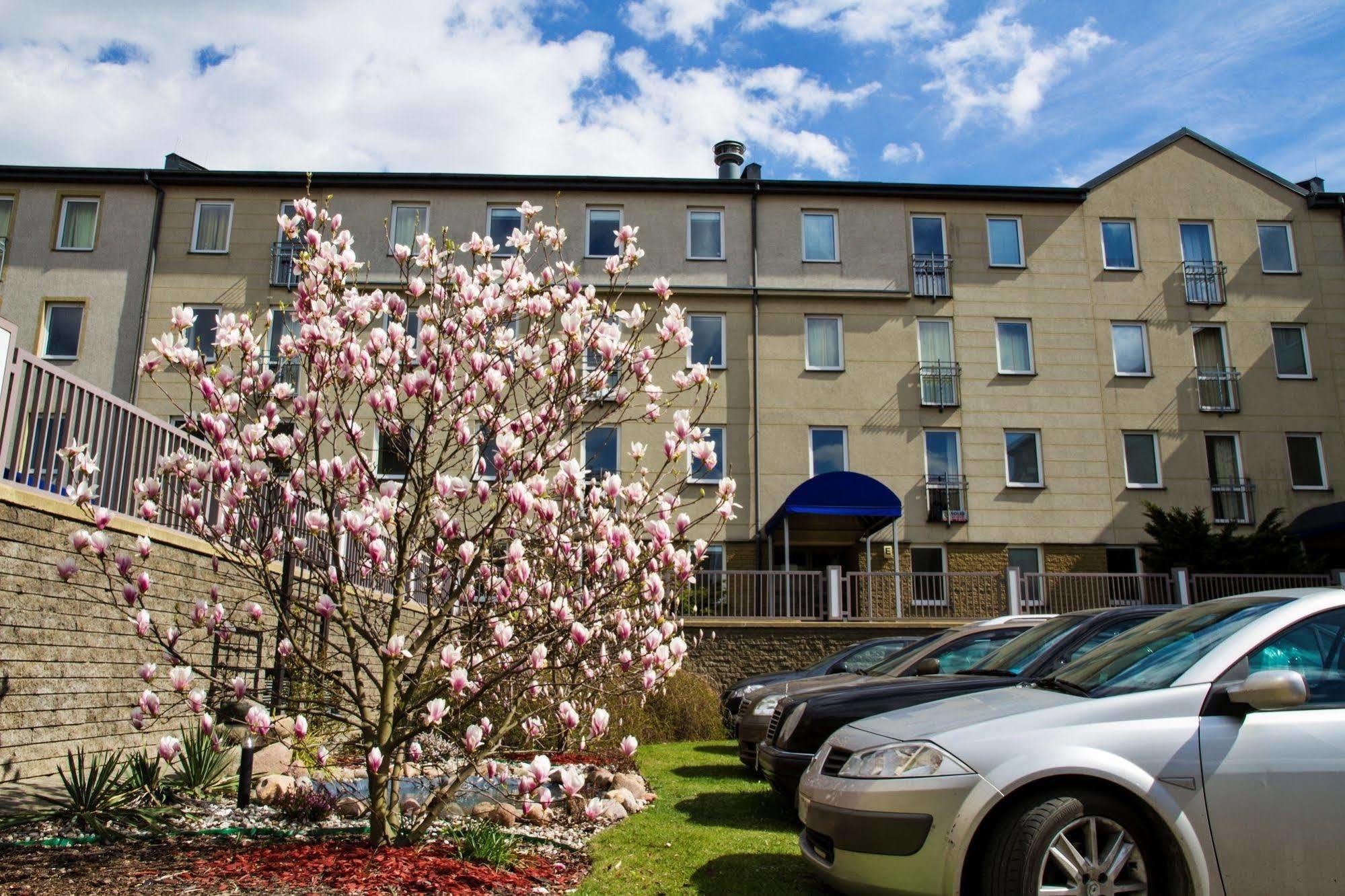 Warsaw Apartments Magnolie Exterior photo